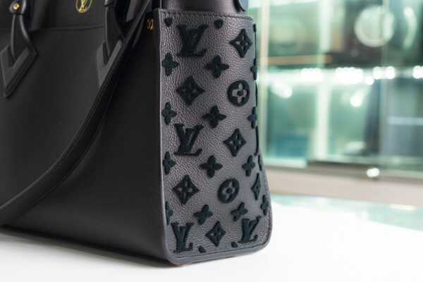 PC HANDBAGS NOV 14 105